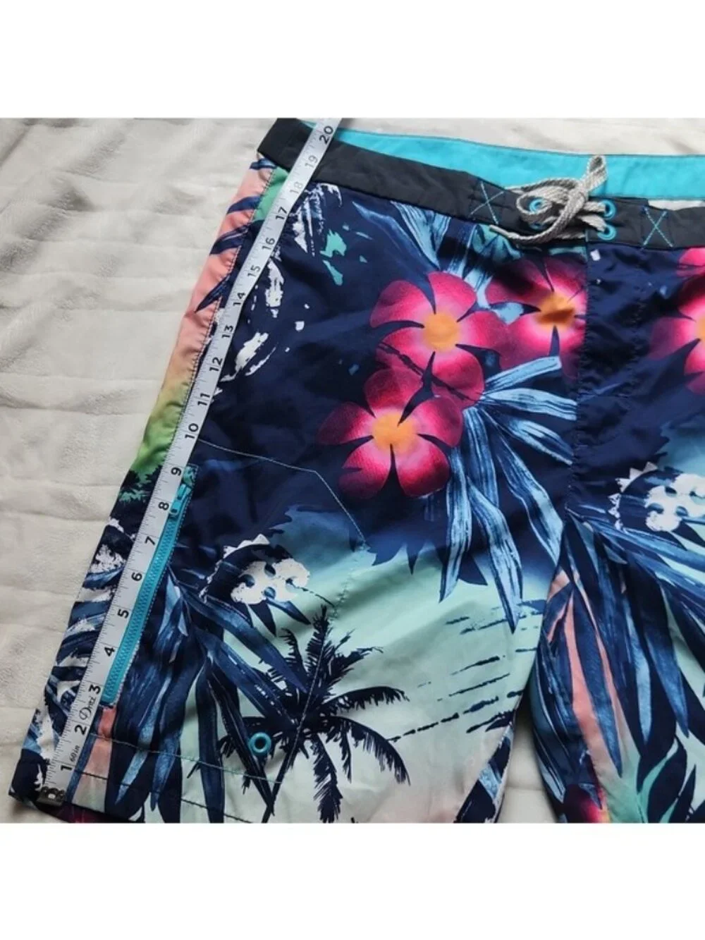 Men's Tommy Bahama Summer, Pool, Beach,Multicolor Tropical Hawaiin  SwimShorts